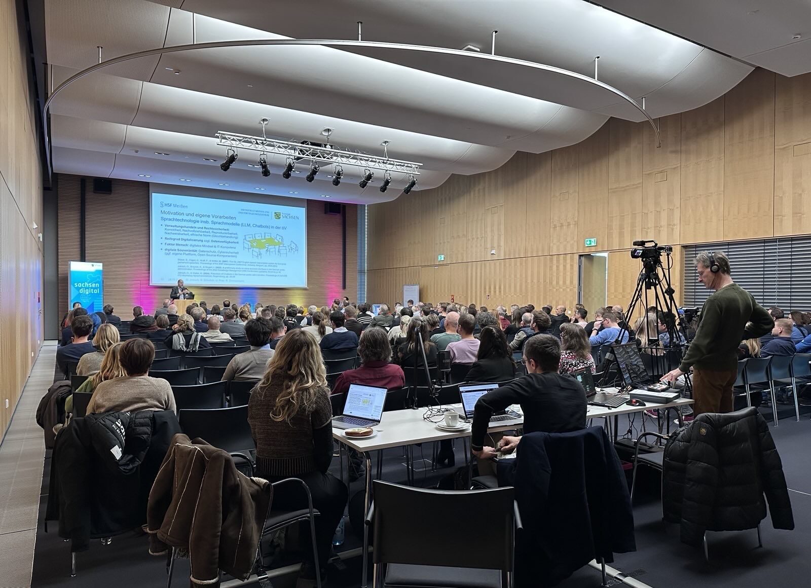 Das Bild zeigt ein Foto des Projekts "Community of Practice", das bei der Townhall Saxony 2026 eingereicht wurde.
